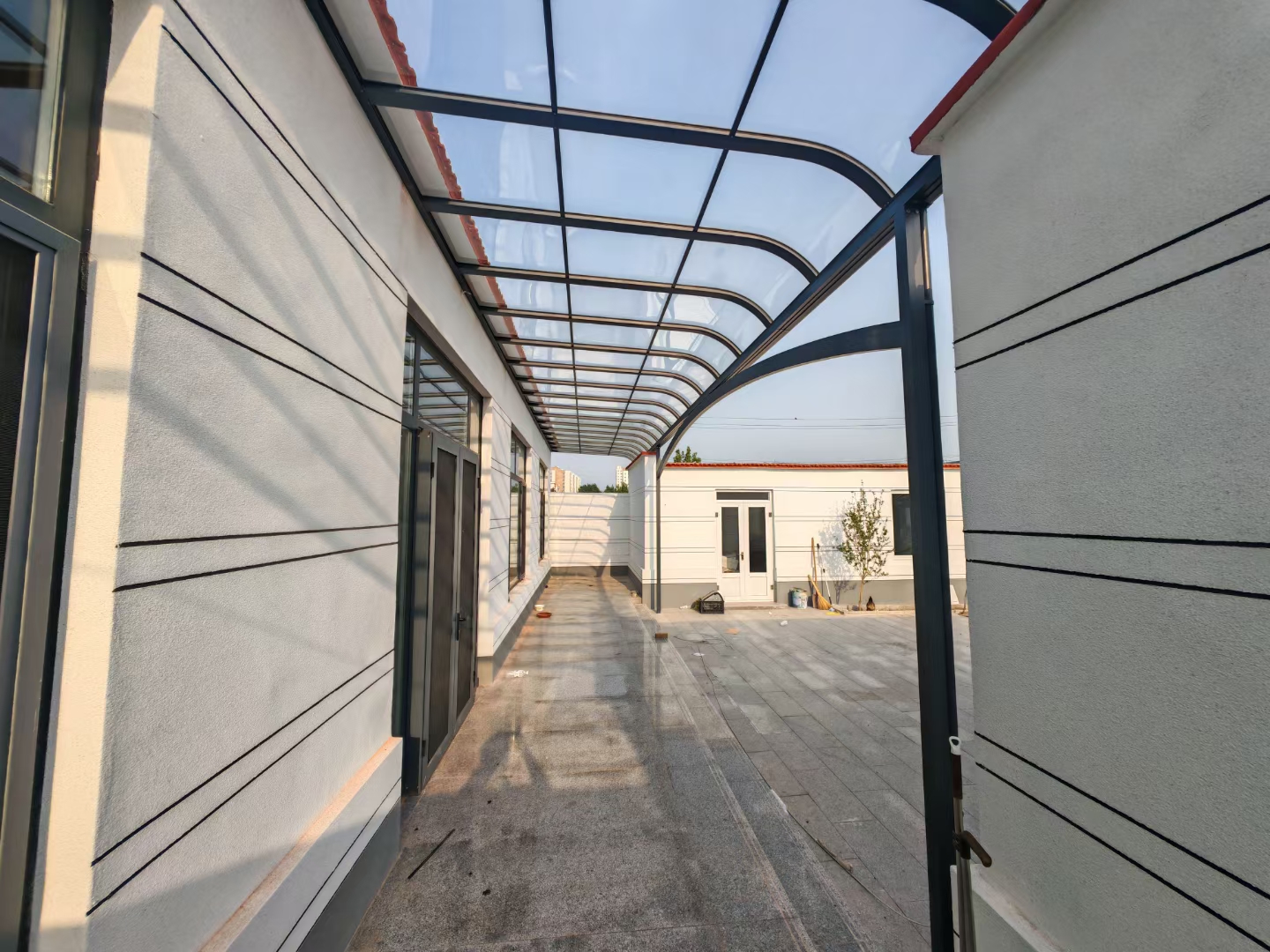 Awning shed profile